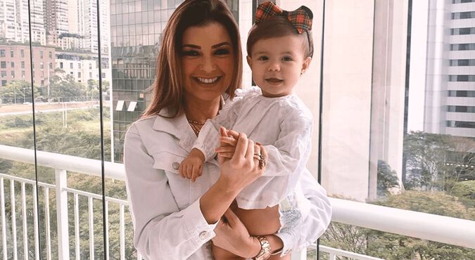 Amanda Françozo e Bebê